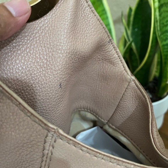 MICHAEL KORS LEATHER HOBO - Picture 8 of 16